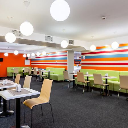 Practicotel Kiev Ngoại thất bức ảnh
