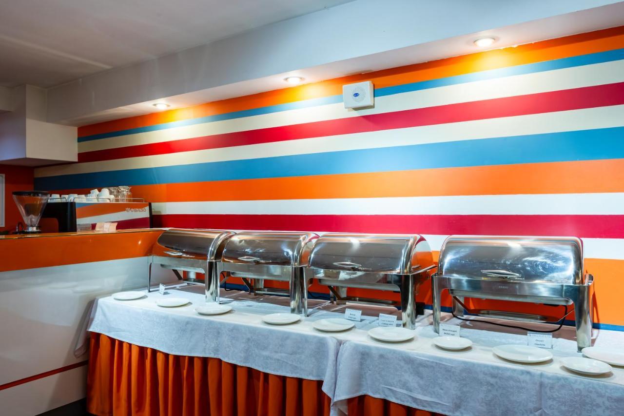 Practicotel Kiev Ngoại thất bức ảnh