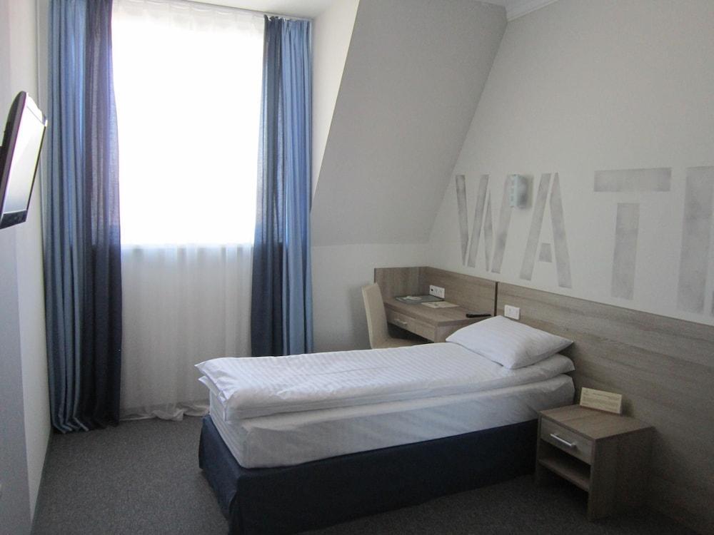 Practicotel Kiev Ngoại thất bức ảnh