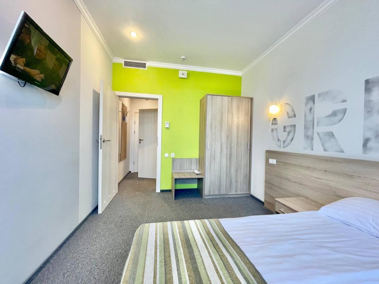Practicotel Kiev Ngoại thất bức ảnh