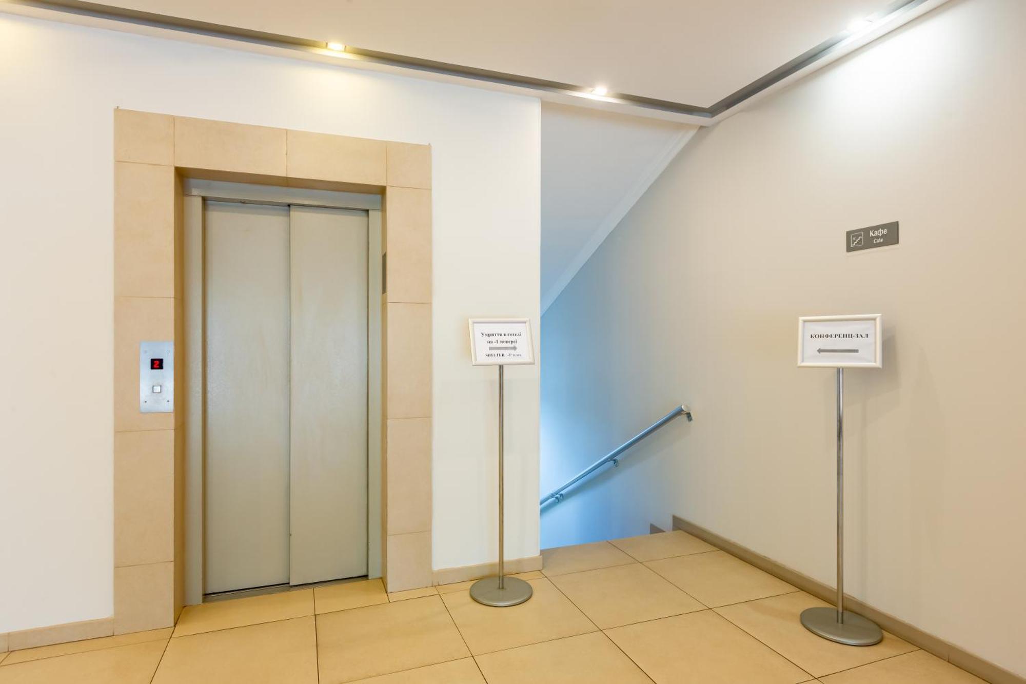 Practicotel Kiev Ngoại thất bức ảnh