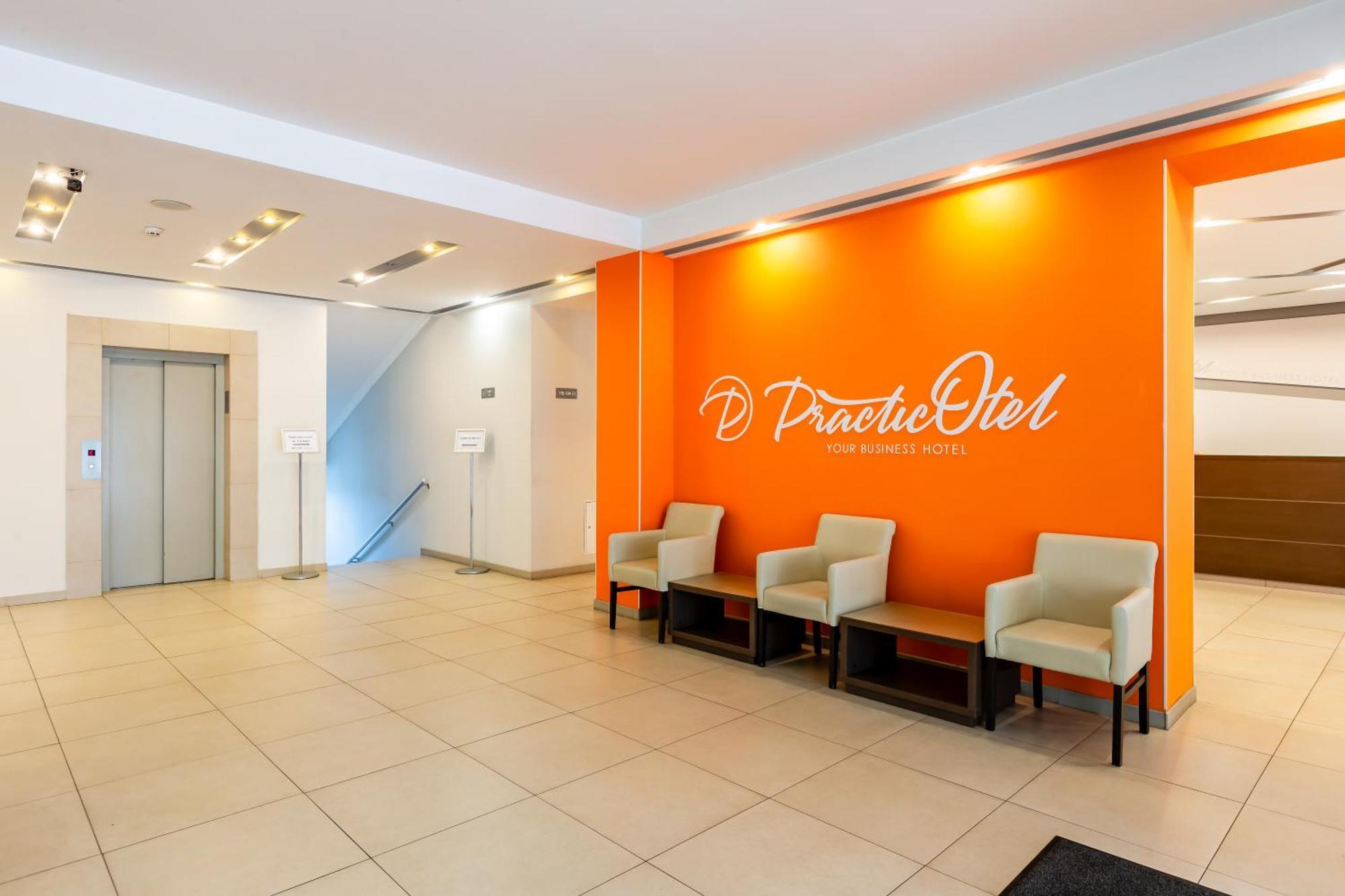 Practicotel Kiev Ngoại thất bức ảnh