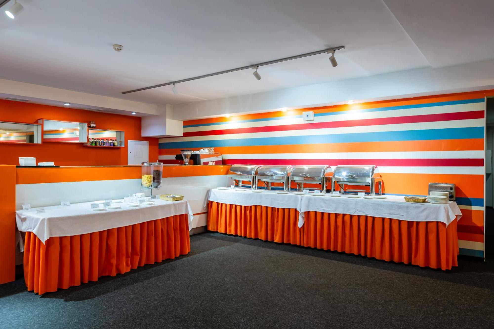 Practicotel Kiev Ngoại thất bức ảnh